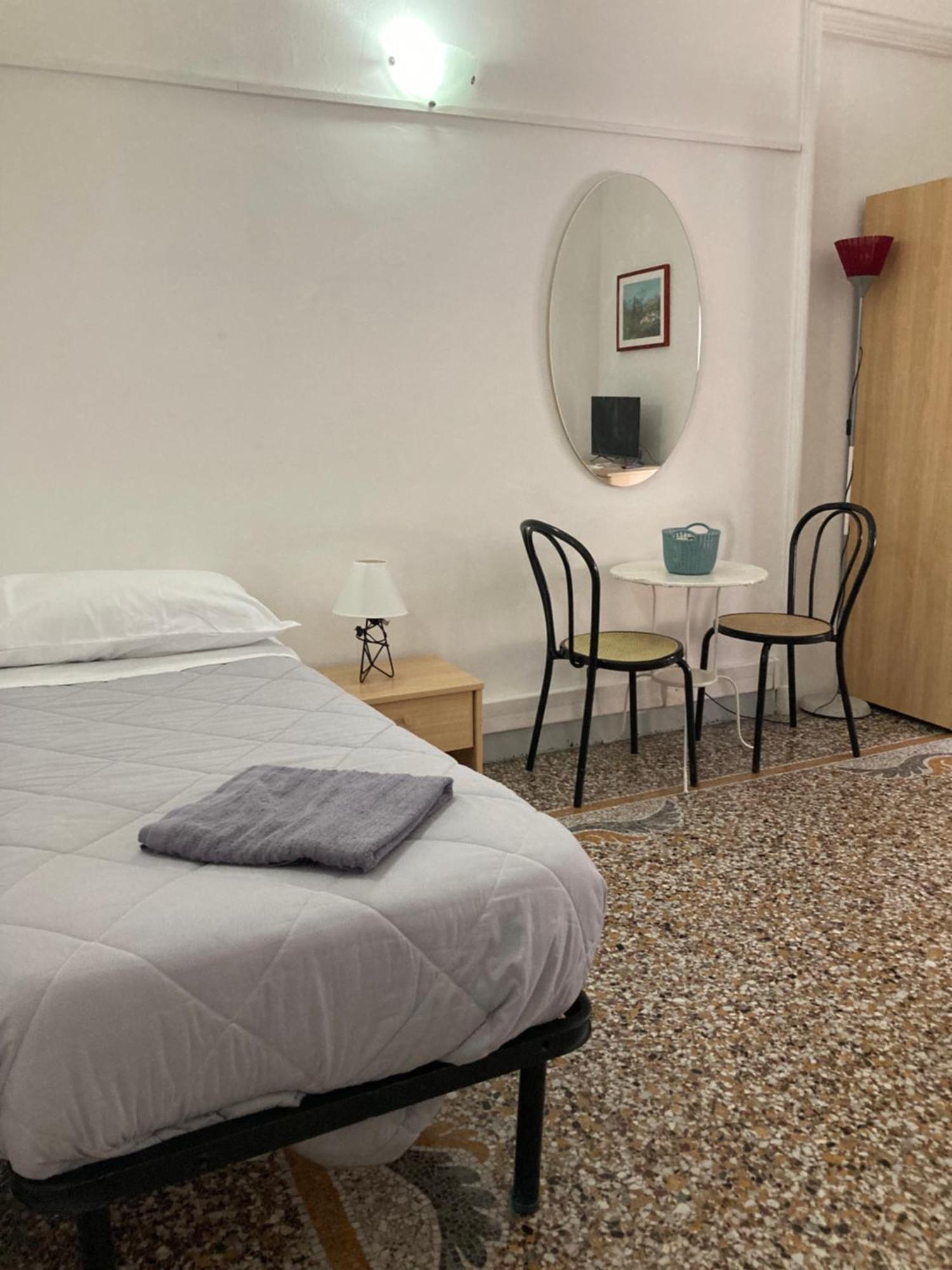 Guest House Roma Genoa Exterior photo